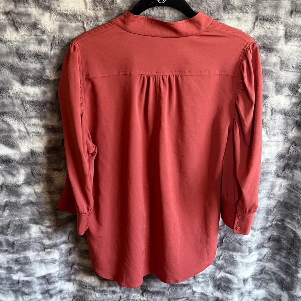 White House Black Market burnt orange three-quarter sleeve blouse - Picture 2 of 5
